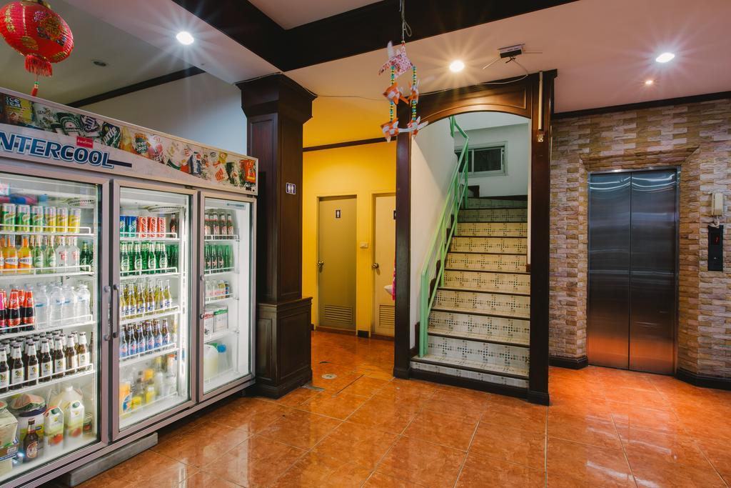 Magnific Patong Hotel Luaran gambar