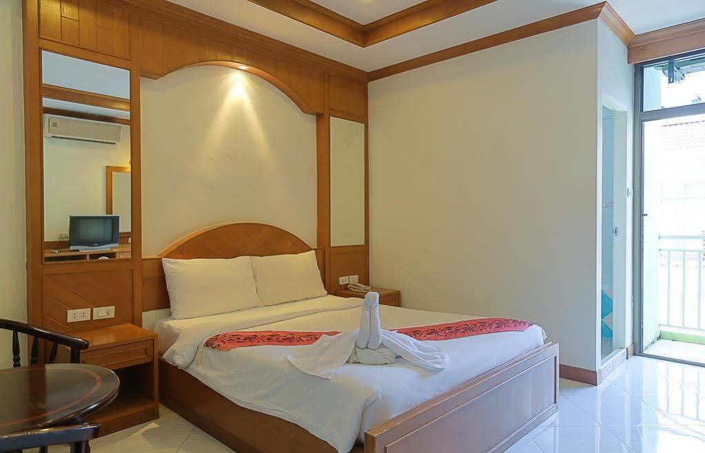 Magnific Patong Hotel Luaran gambar