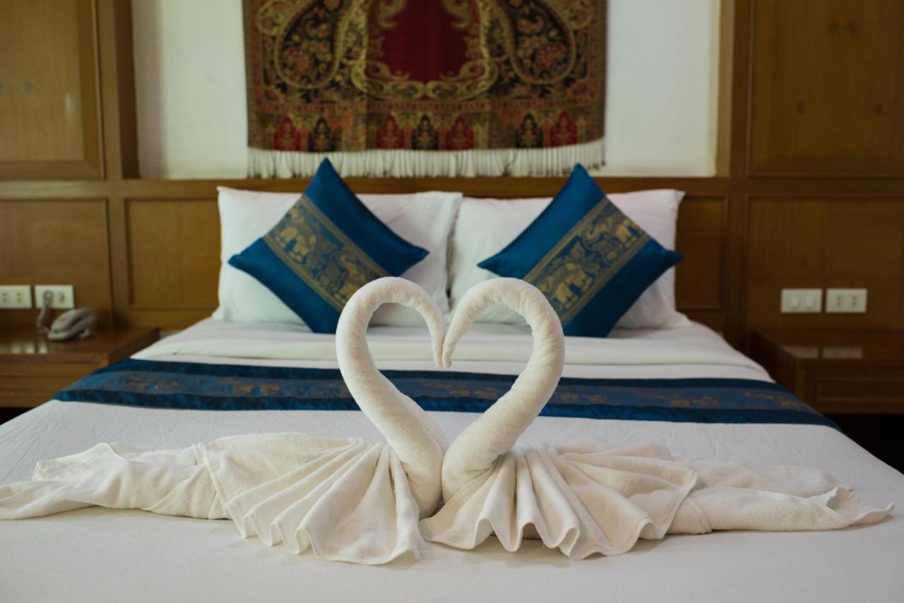 Magnific Patong Hotel Luaran gambar